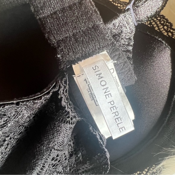 Simone Perele
Karma 3D
Molded Bra
Black
34D - Picture 13 of 13